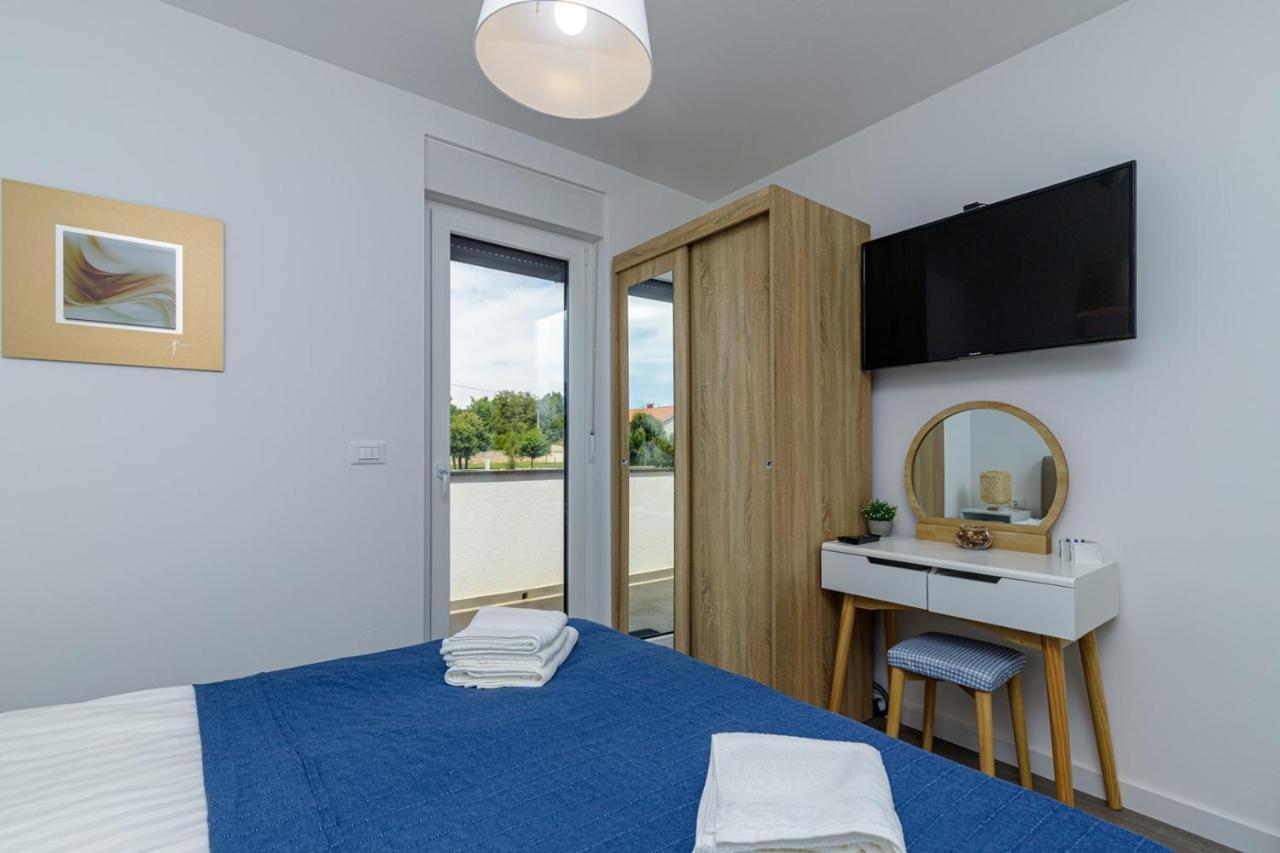 Sabena Apartment With Private Whirlpool Пореч Екстериор снимка
