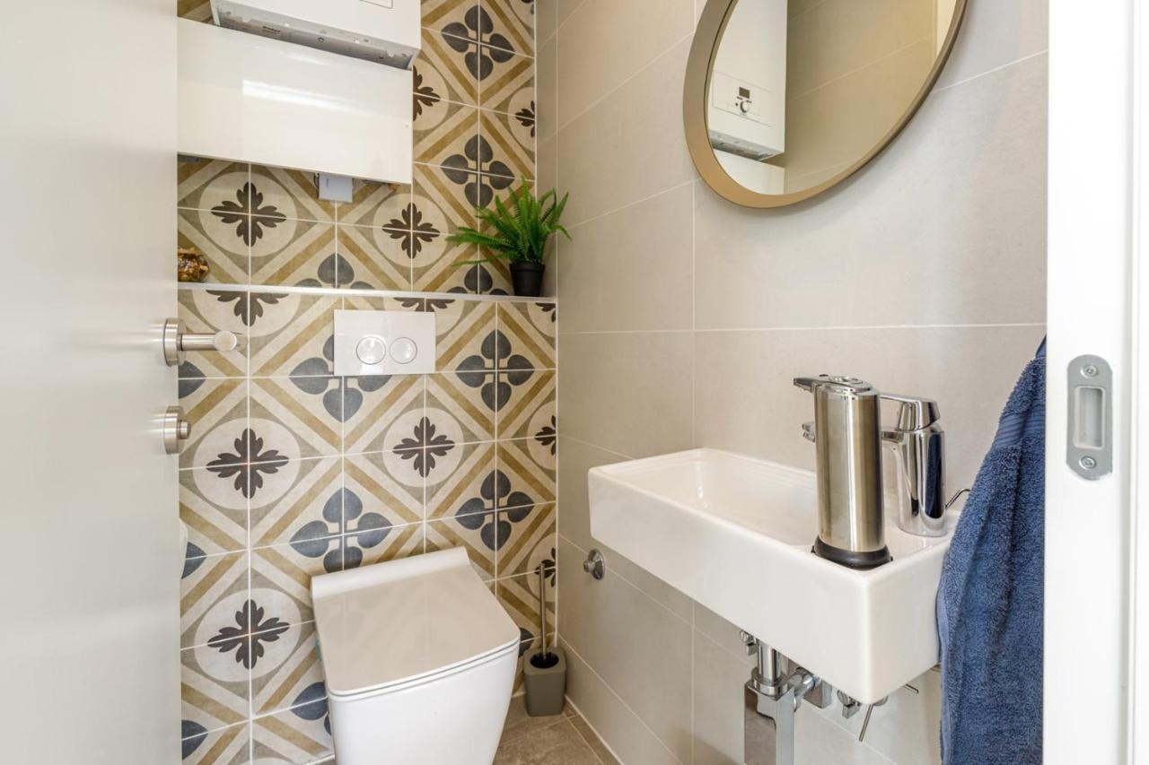 Sabena Apartment With Private Whirlpool Пореч Екстериор снимка